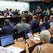 Oposição critica PEC do fim da escala 6×1 durante votação na Comissão