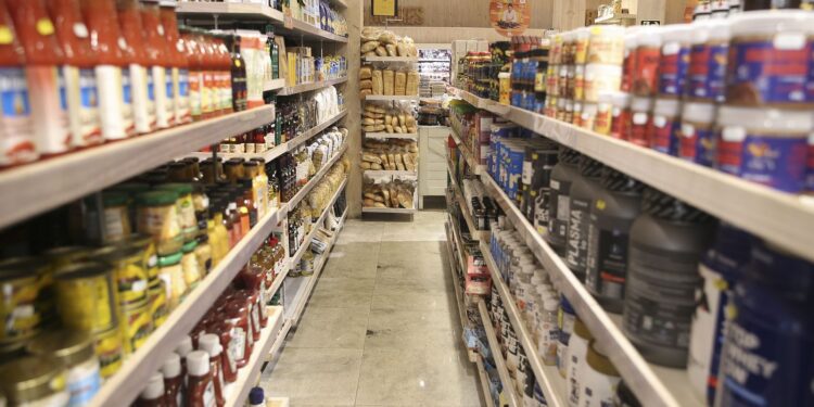 Cesta básica fica mais cara em todas as capitais no mês de abril