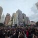 Virada Cultural: Vale do Anhangabaú teve shows lotados, desmaios e correria por água no domingo