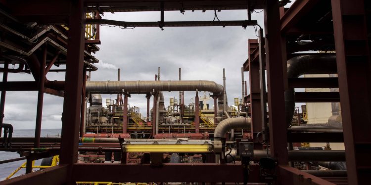 Rio sofre ‘doença holandesa’ com royalties de petróleo – 04/06/2026 – Economia
