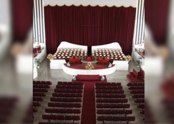 Parte do teto de igreja evangélica cede no noroeste de SP